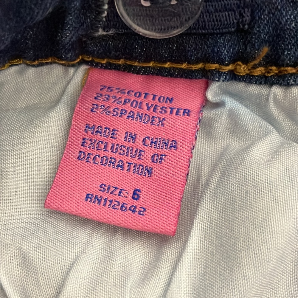Girls Size 6 Jeans. Stretchy, skinny jeans. Like new. - Picture 3 of 6